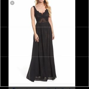 VERA WANG lace detail gown